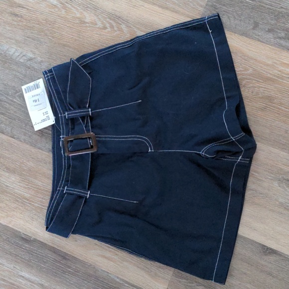 High waisted shorts with belt- NWT - Picture 1 of 3